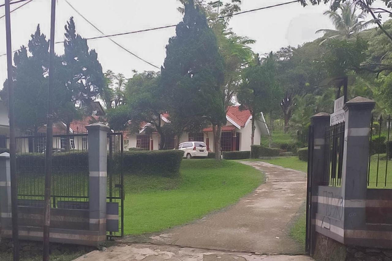 Villa Getsemani Mitra Reddoorz Sangkanurip Exterior foto